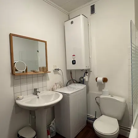 Cosy Avec Balcon Et Piscine A - Fr-1-555-115 艾克斯莱班